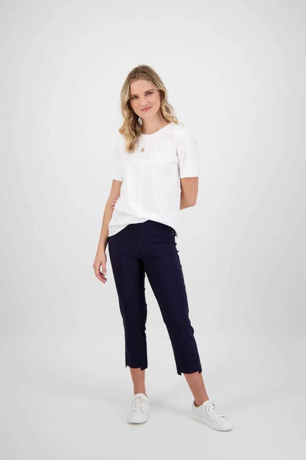 Roam Crop in Faille - Navy