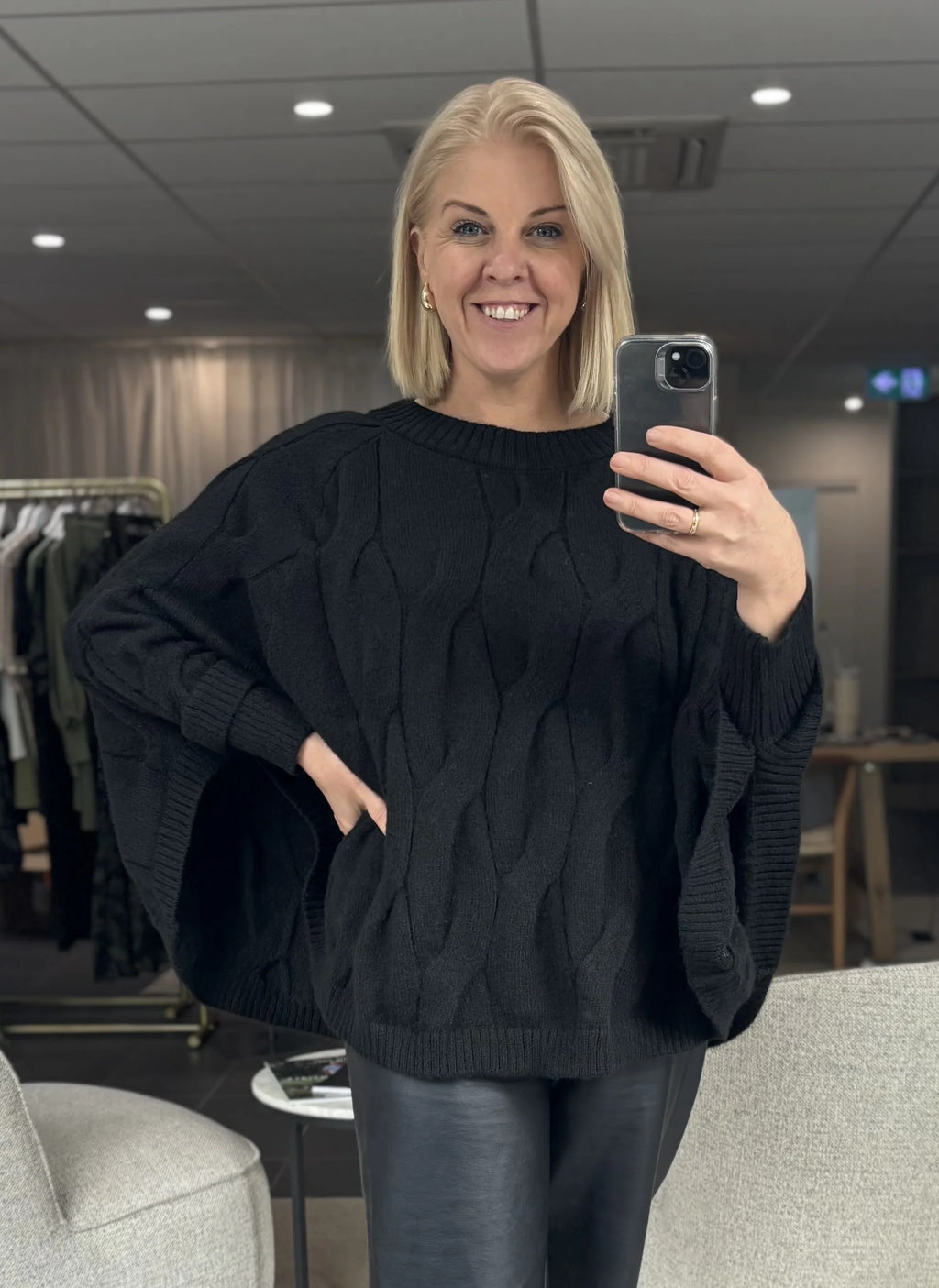 Cable Poncho - Black