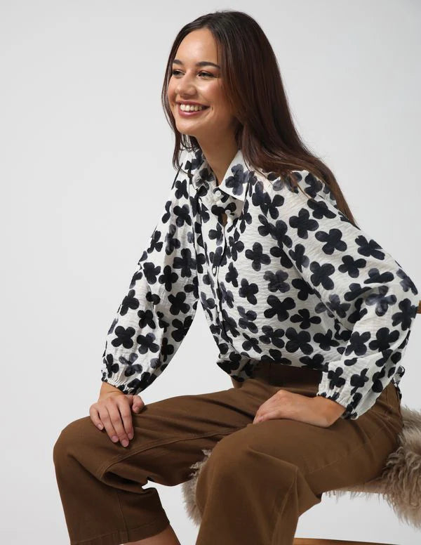 Charlotte Shirt - Navy Flower