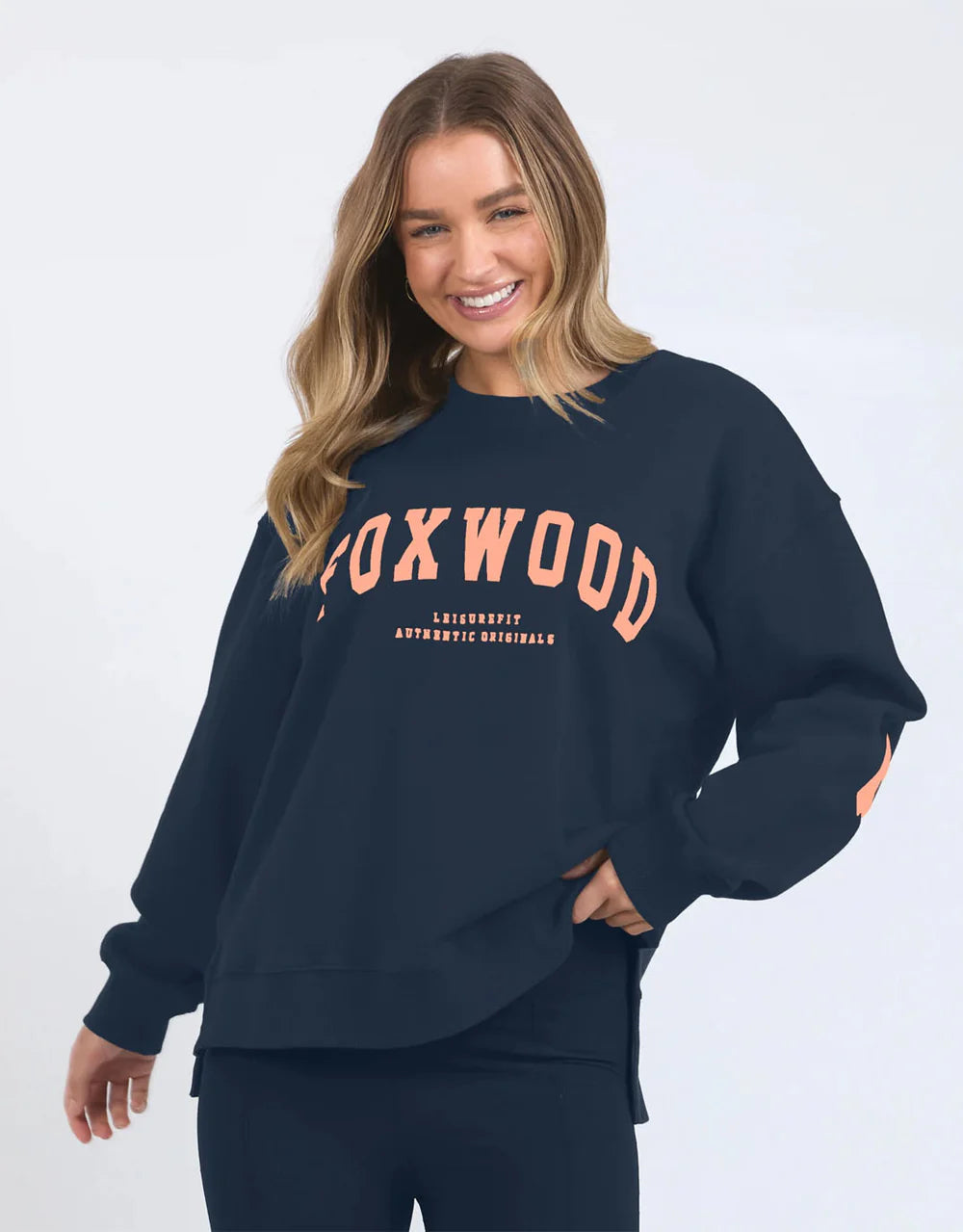 Interval Crew / Navy With Peach