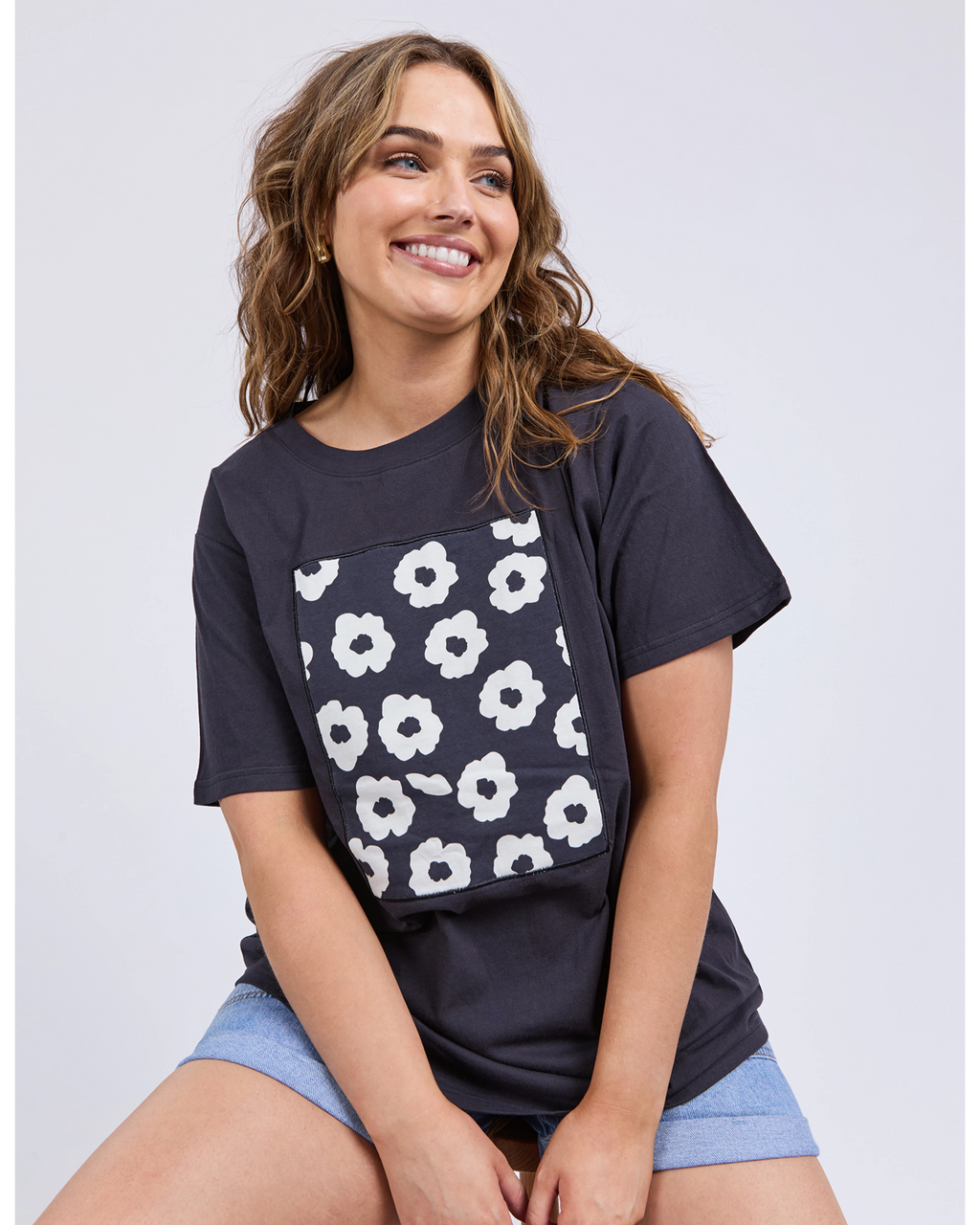 Azalea Tee / Navy