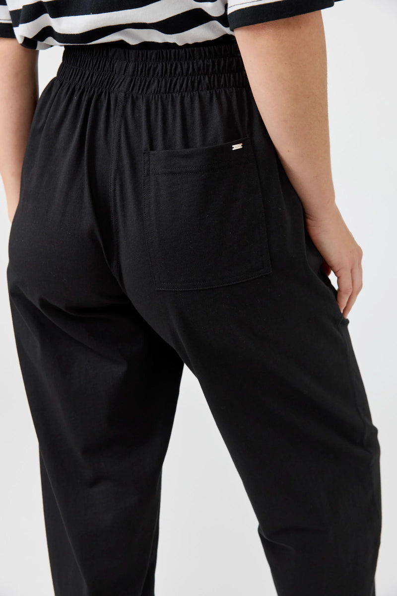 Studio Traveller Pant - Ebony