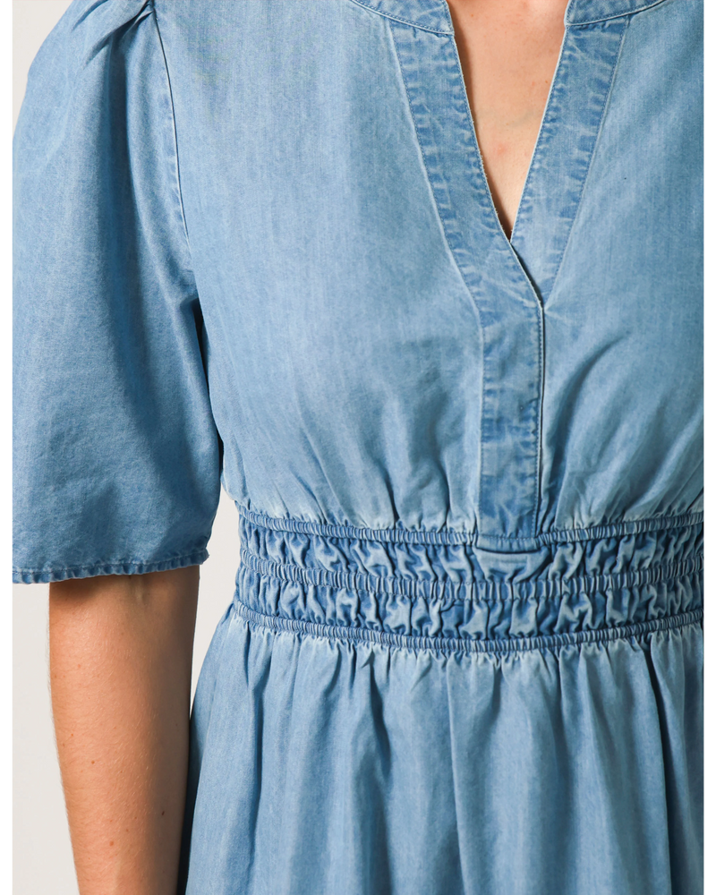 Vida Dress / Light Wash