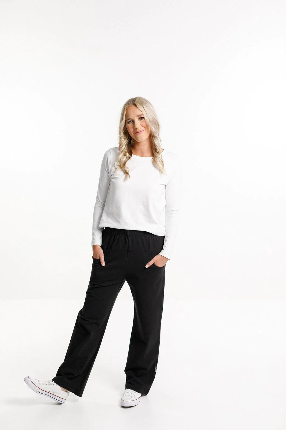 Avenue Pant / Black with Black Cross