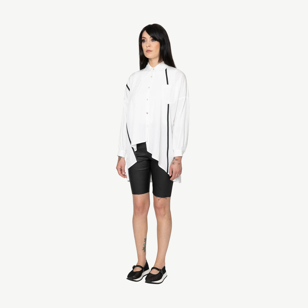 Idris Shirt / White + Black Trim