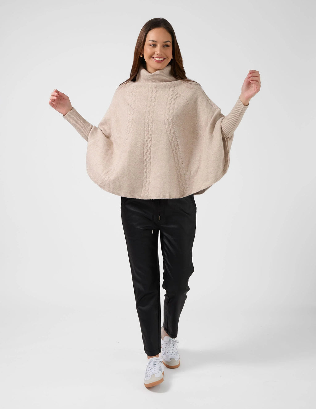 Joey Poncho - Tan