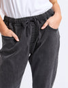 Juliette Jogger Jean - Washed Black
