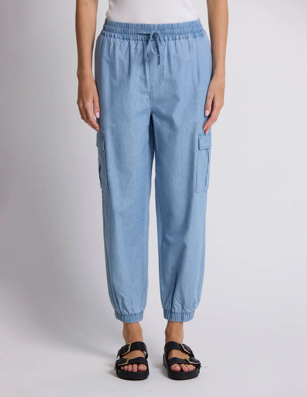 Teigan Pant / Light Wash