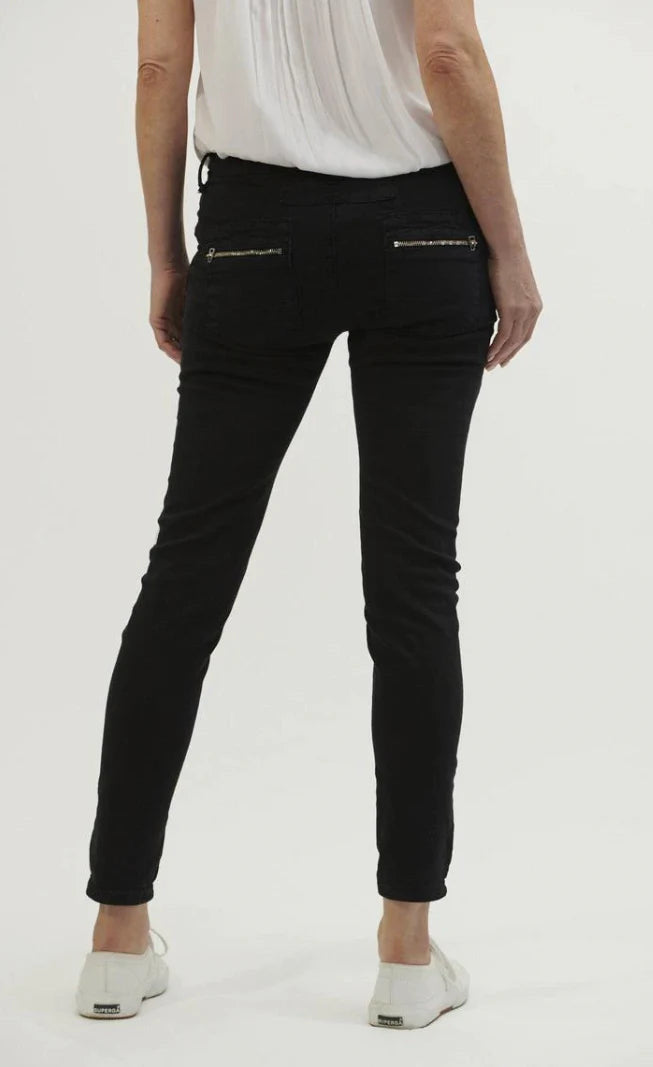 Classic Button Jean / Black